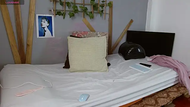 fem boyxx online show from 12, 2, 2025