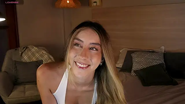 Snapshot of lua_ferch__ chatting on 5, 5, 2026 lua ferch online show from 5, 5, 2026