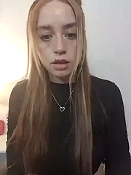 Natalia Suarez online show from 6, 3, 2026