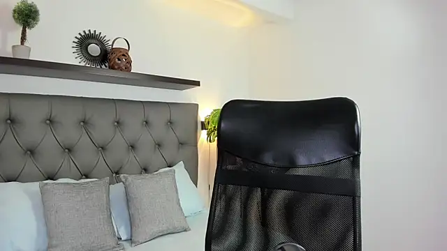 nataly rodri online show from 6, 10, 2025