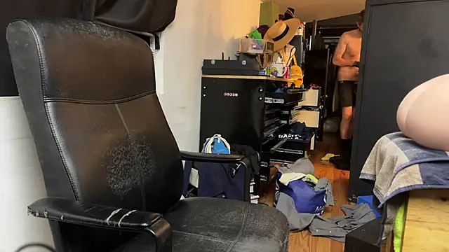 leanjamesdean online show from 17, 4, 2026