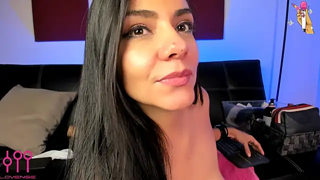 Snapshot of Samara_Kim chatting on 12, 1, 2025 Samara Kim online show from 12, 1, 2025