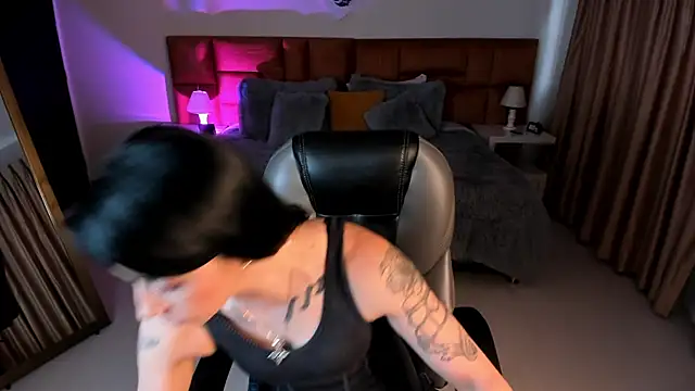 Kristen Garner online show from 6, 10, 2025