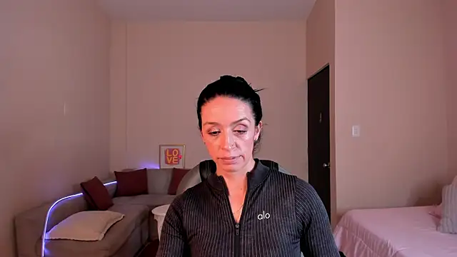 Snapshot of Kristen_Garner chatting on 10, 7, 2026 Kristen Garner online show from 10, 7, 2026