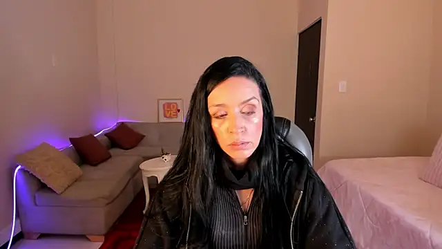 Snapshot of Kristen_Garner chatting on 1, 5, 2026 Kristen Garner online show from 1, 5, 2026