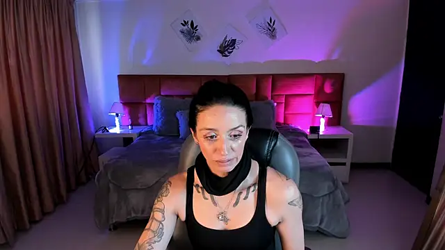 Kristen Garner online show from 4, 11, 2025