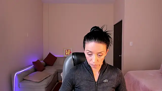 Snapshot of Kristen_Garner chatting on 16, 5, 2026 Kristen Garner online show from 16, 5, 2026
