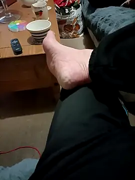 loveeatingcunts online show from 2, 3, 2026