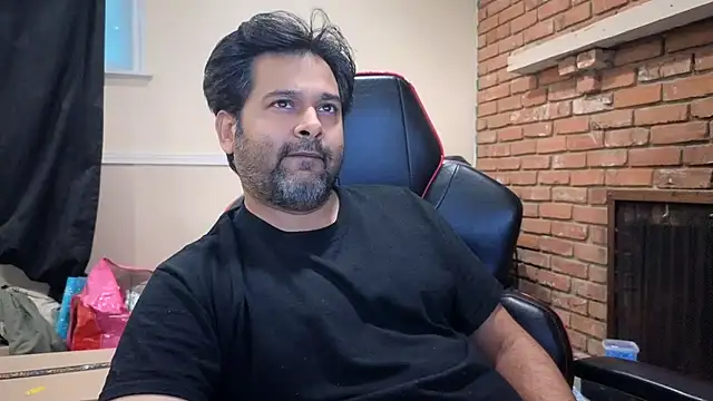 Snapshot of Sakhtlaundaz chatting on 25, 7, 2026 Sakhtlaundaz online show from 25, 7, 2026