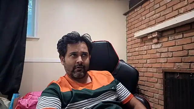 Snapshot of Sakhtlaundaz chatting on 24, 7, 2026 Sakhtlaundaz online show from 24, 7, 2026