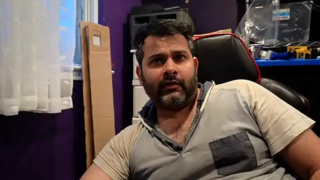 Snapshot of Sakhtlaundaz chatting on 11, 5, 2026 Sakhtlaundaz online show from 11, 5, 2026