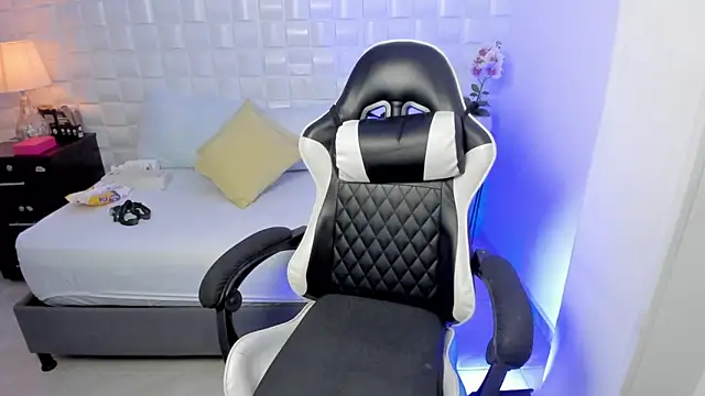 anny rouse24 online show from 2, 4, 2026