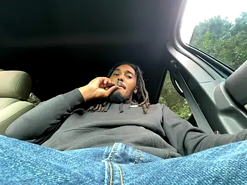 Snapshot of BD2LONG chatting on 10, 9, 2025 BD2LONG online show from 10, 9, 2025