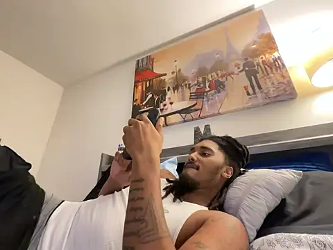 Snapshot of BD2LONG chatting on 14, 9, 2025 BD2LONG online show from 14, 9, 2025