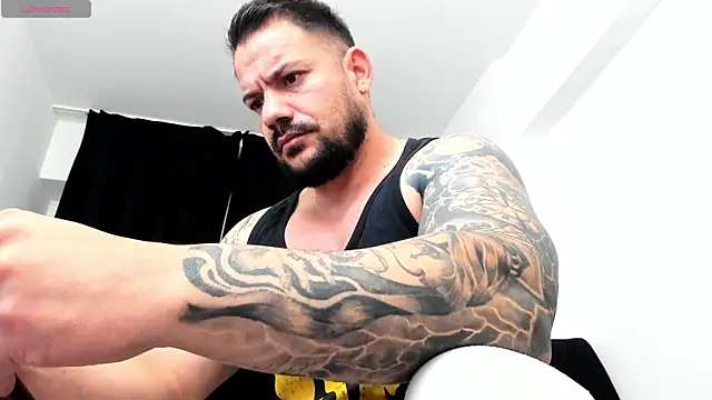 musclemonster31 online show from 13, 10, 2025