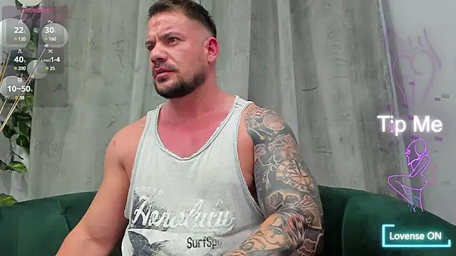 musclemonster31 online show from 5, 3, 2025