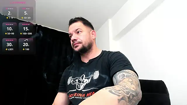 musclemonster31 online show from 5, 12, 2025