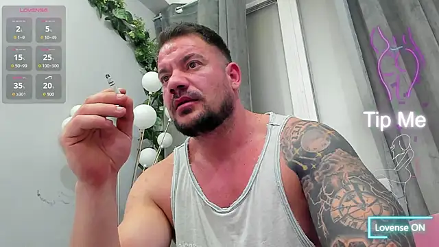 musclemonster31 online show from 9, 3, 2025