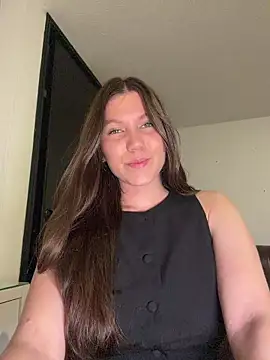 AmelieLaurent  online show from 11, 1, 2026