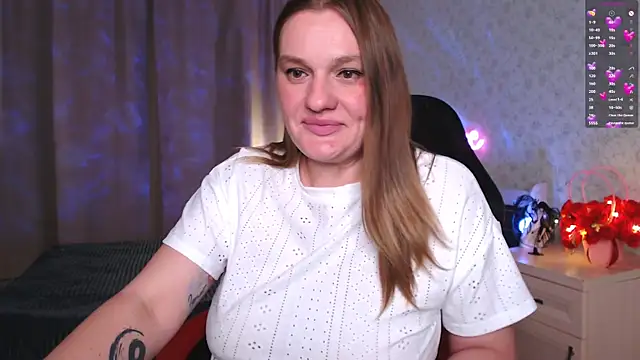 Snapshot of EndlessLustX chatting on 4, 5, 2026 EndlessLustX online show from 4, 5, 2026