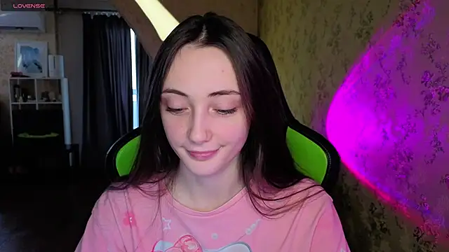 Snapshot of Lexi_Split chatting on 15, 11, 2025 Lexi Split online show from 15, 11, 2025