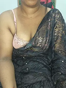 Snapshot of Malluivaniya chatting on 25, 11, 2025 Malluivaniya online show from 25, 11, 2025