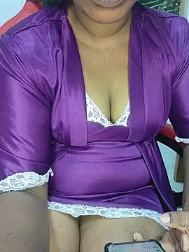 Snapshot of Malluivaniya chatting on 7, 11, 2025 Malluivaniya online show from 7, 11, 2025
