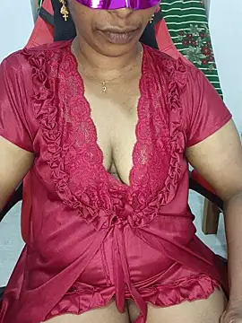 Snapshot of Malluivaniya chatting on 6, 11, 2025 Malluivaniya online show from 6, 11, 2025
