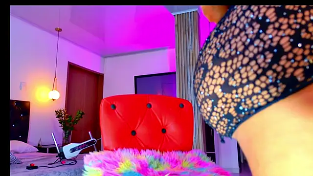 SQUIRT4UMEGAN online show from 19, 6, 2026