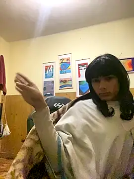 calliemaggotbone online show from 1, 11, 2025