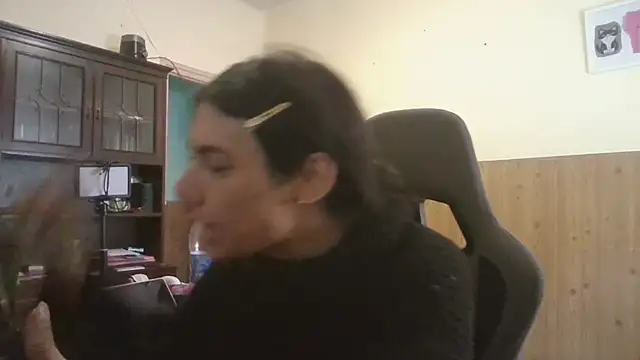 Snapshot of calliemaggotbone chatting on 18, 4, 2026 calliemaggotbone online show from 18, 4, 2026