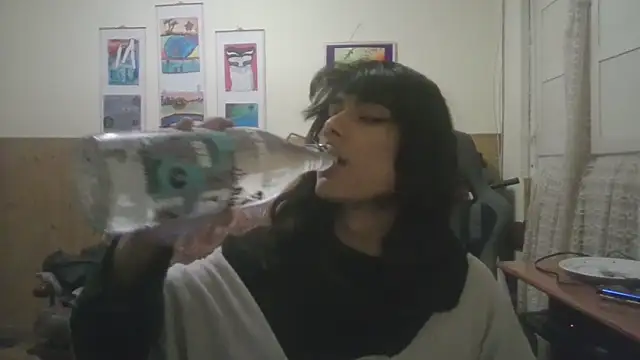 Snapshot of calliemaggotbone chatting on 17, 11, 2025 calliemaggotbone online show from 17, 11, 2025