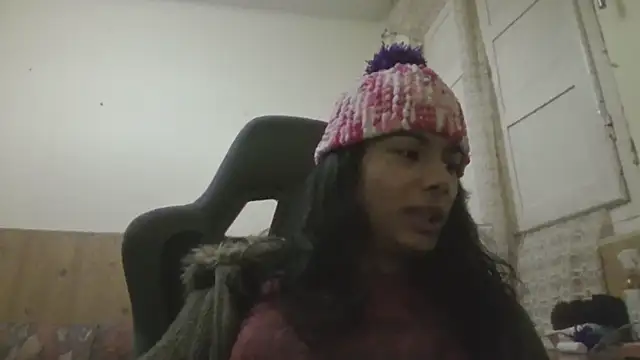 Snapshot of calliemaggotbone chatting on 6, 1, 2026 calliemaggotbone online show from 6, 1, 2026