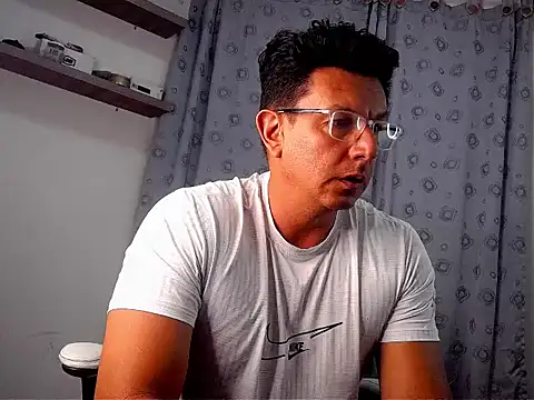 Snapshot of pedropicapi chatting on 8, 11, 2025 pedropicapi online show from 8, 11, 2025