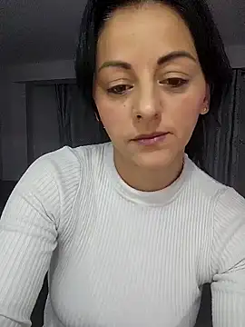 bruneta sexy23 online show from 12, 1, 2025