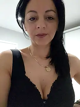 bruneta sexy23 online show from 7, 3, 2025