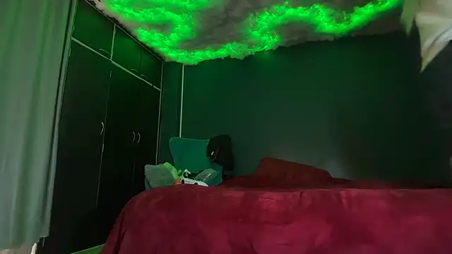 Layla miss online show from 22, 3, 2026