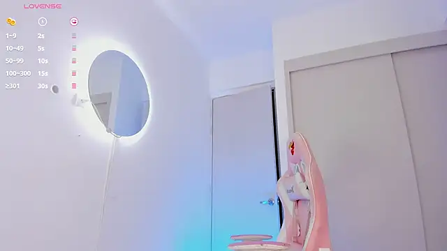 Snapshot of mia_yourmommy chatting on 27, 11, 2025 mia yourmommy online show from 27, 11, 2025