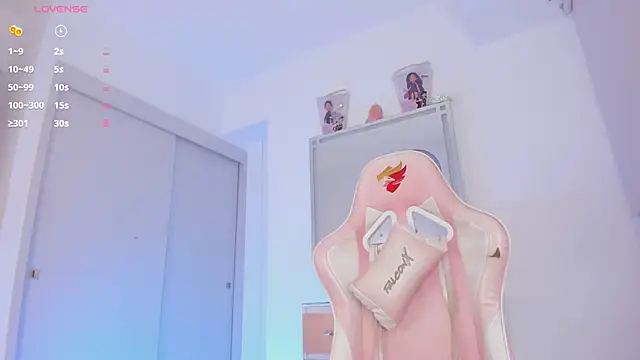 mia yourmommy online show from 25, 2, 2026