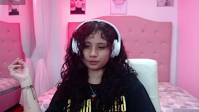 mayamoira1 online show from 18, 1, 2025