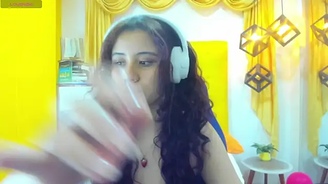 mayamoira1 online show from 1, 3, 2025