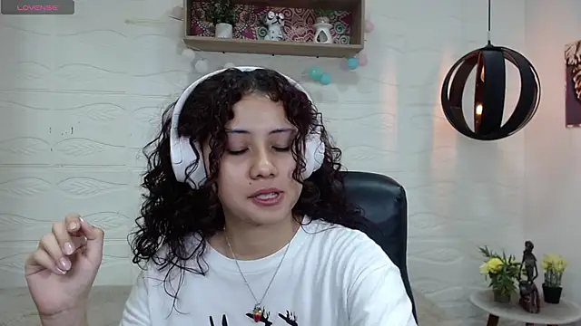 mayamoira1 online show from 30, 1, 2025