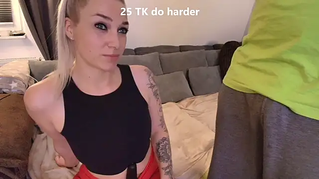 Snapshot of Sexy-Milla chatting on 26, 2, 2025 Sexy-Milla online show from 26, 2, 2025