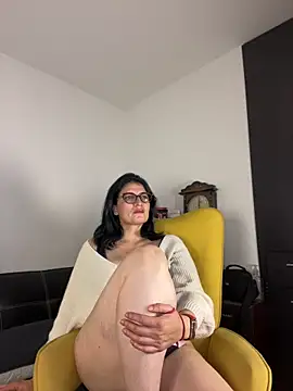 Snapshot of adriana71 chatting on 11, 6, 2026 adriana71 online show from 11, 6, 2026