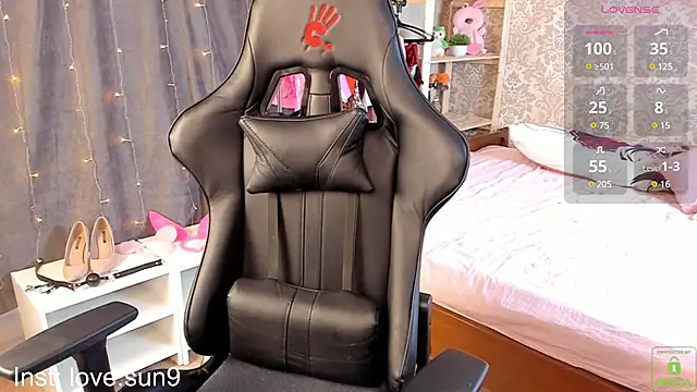 Michel Momsen online show from 4, 3, 2025