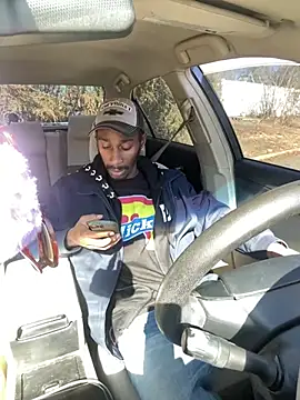 ITSONLYKENNY online show from 28, 1, 2025