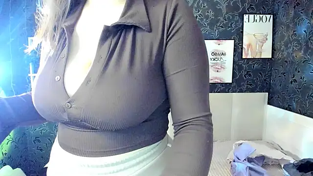 Snapshot of SofiaLovelyC chatting on 12, 5, 2026 SofiaLovelyC online show from 12, 5, 2026