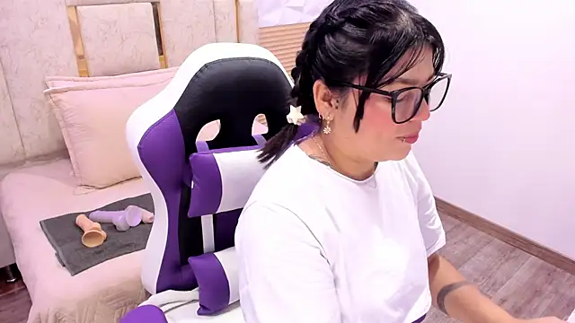 PauletteJ online show from 3, 10, 2025