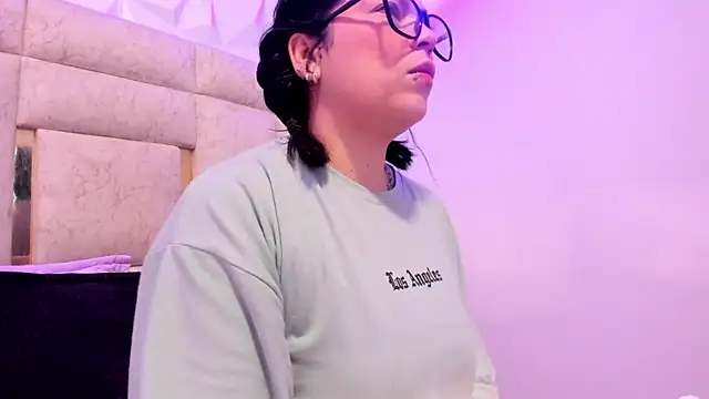 PauletteJ online show from 6, 3, 2026