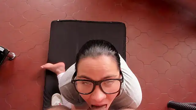 Snapshot of boomboomHooT chatting on 11, 3, 2025 boomboomHooT online show from 11, 3, 2025